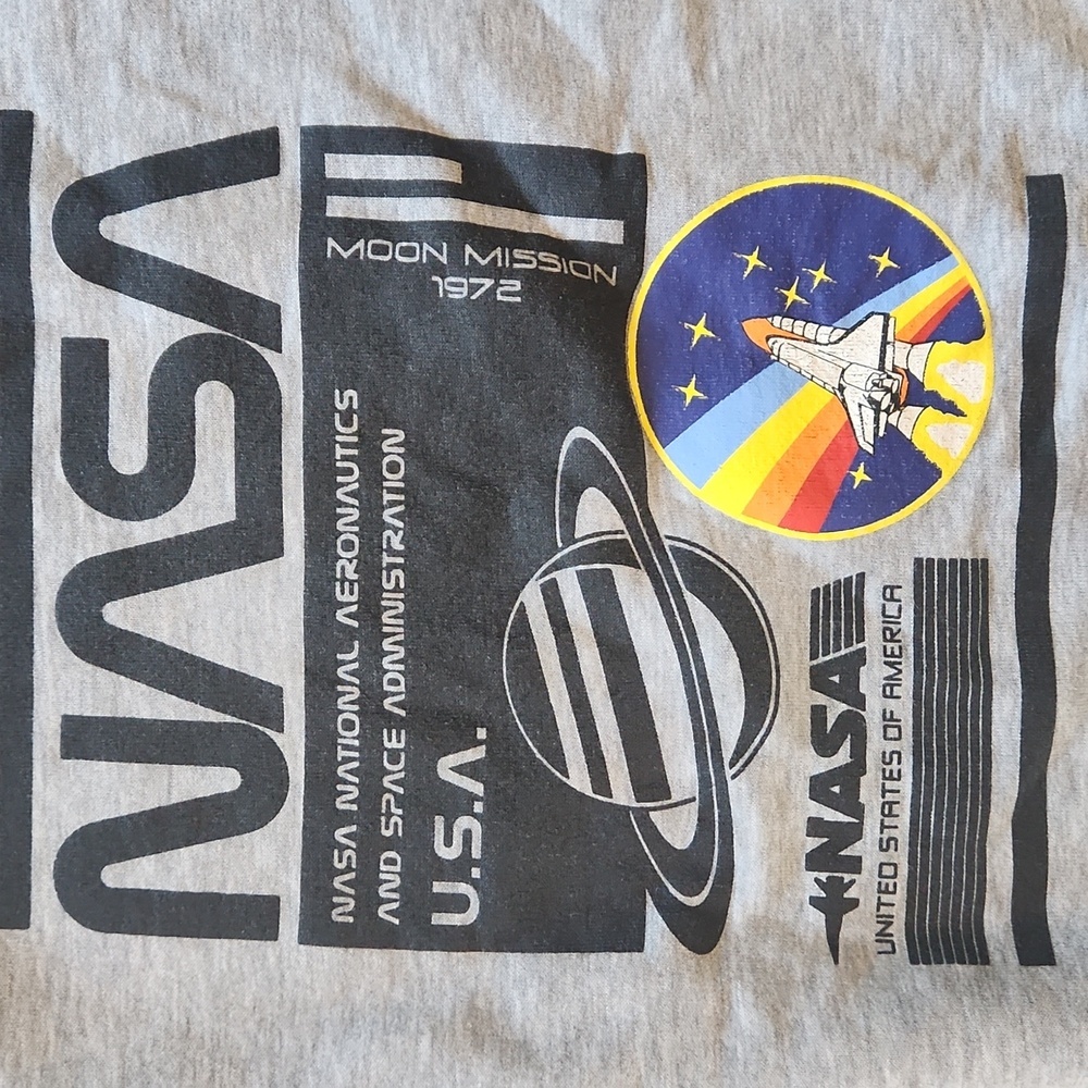 Primark Gray NASA  Crewneck Sweatshirt Juniors size Small EUC - Picture 2 of 5